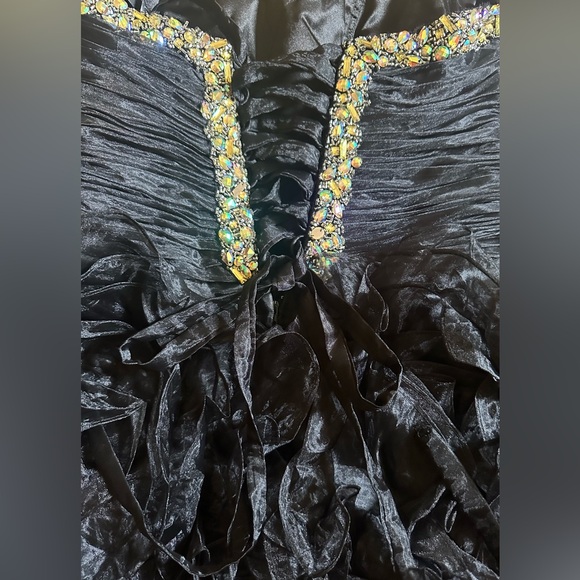 Fiesta Dress Size M - Picture 6 of 10